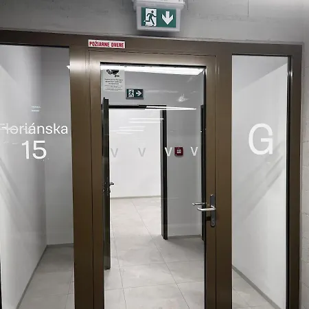 In G104 Апартаменты